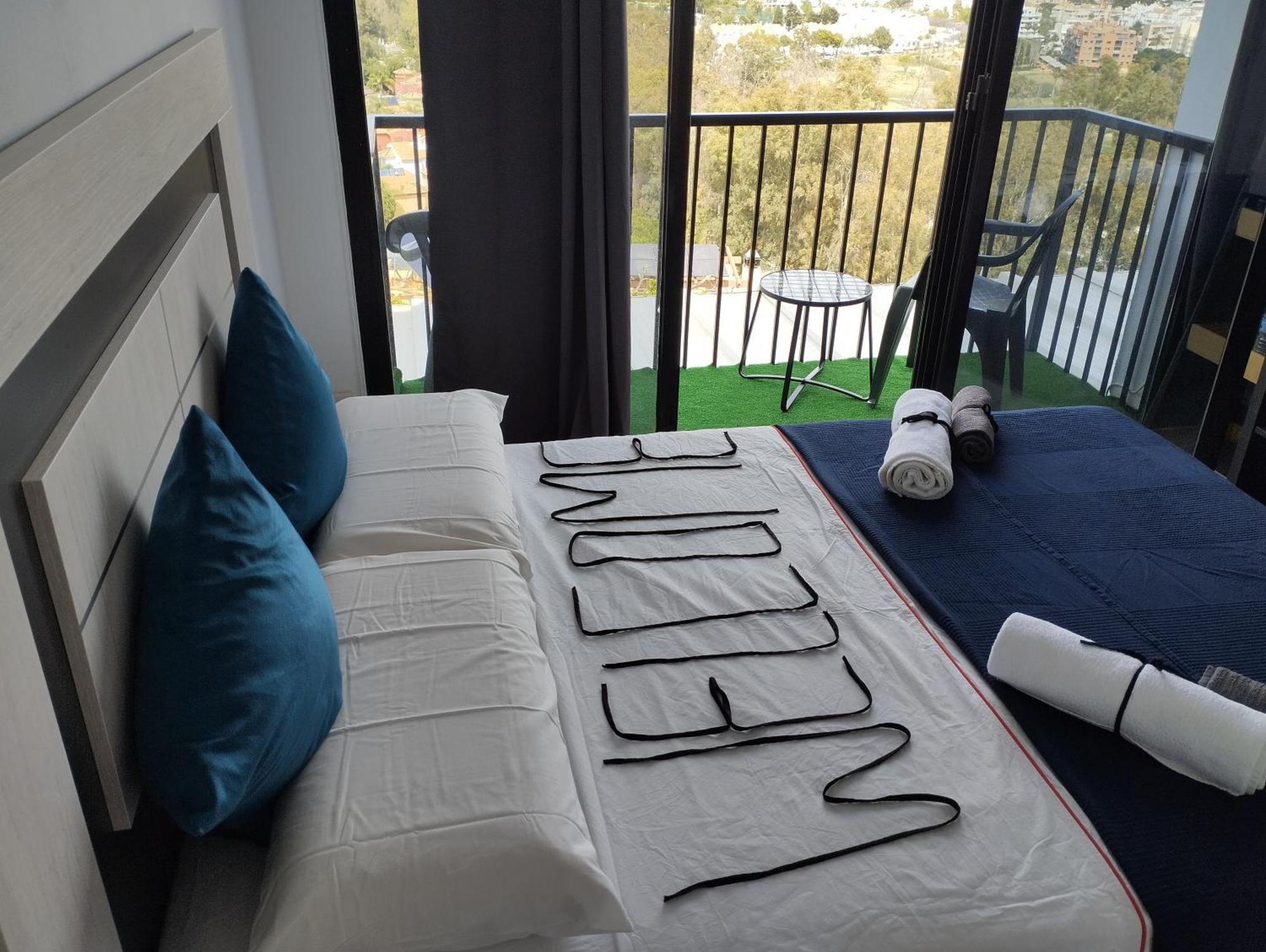 Pinar Suites Habitaciones Torremolinos Exterior foto